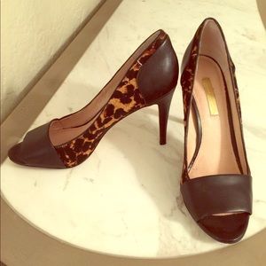 Louise et Cie leather and leopard peep toe heels